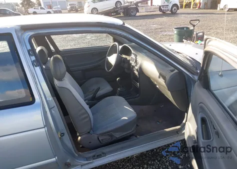 1992 Nissan Sentra из США, поврежденный, VIN 1N4EB32A4NC719822